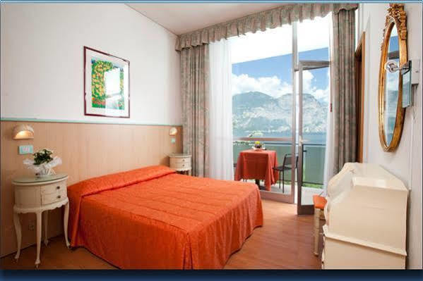 Hotel Residence Rely Brenzone sul Garda Εξωτερικό φωτογραφία